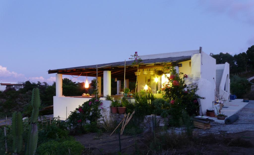 B&B Al Salvatore Di Lipari Esterno foto