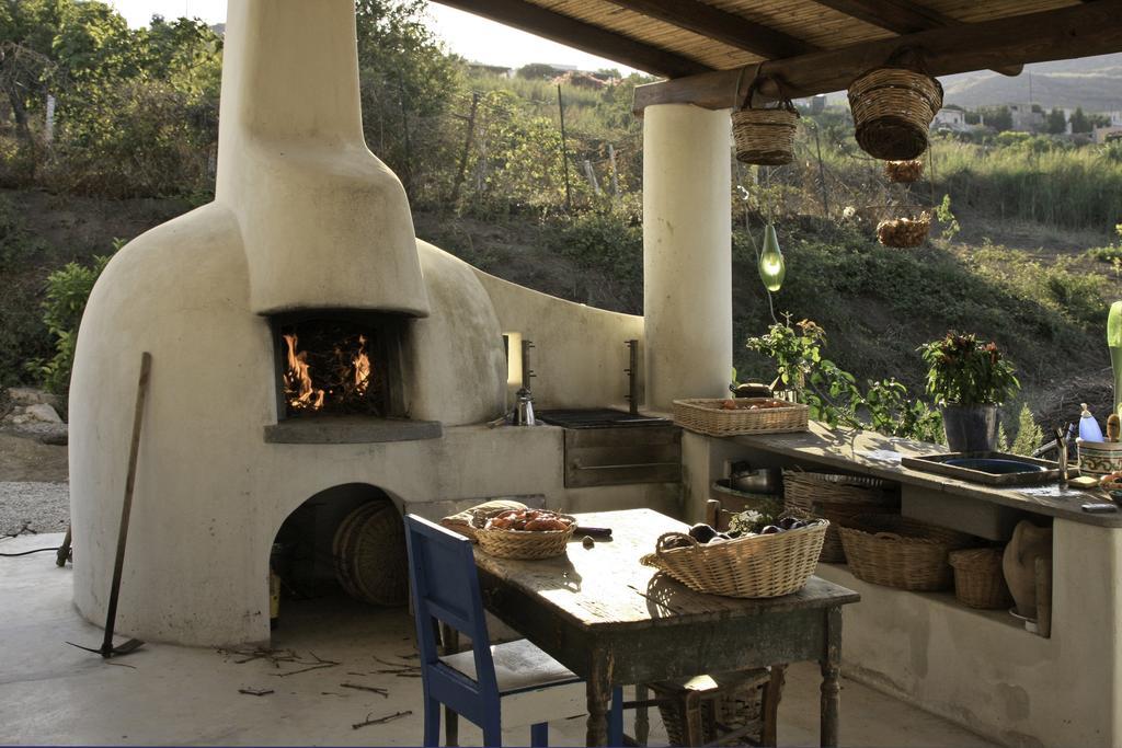 B&B Al Salvatore Di Lipari Esterno foto